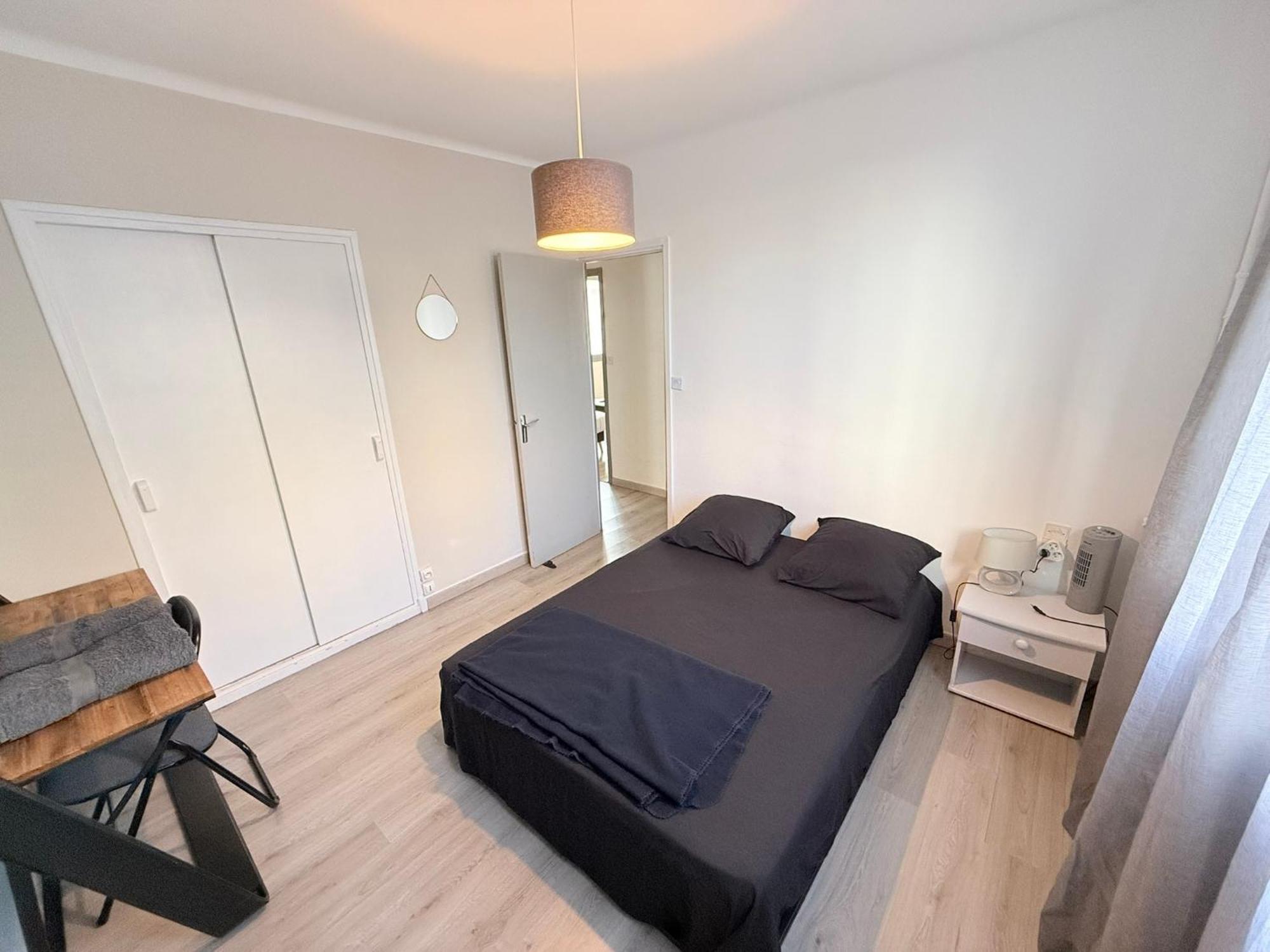 Les Arenes De Nimes - Centre Ville 10 Min Gare -Parking- 2 Chambres Εξωτερικό φωτογραφία