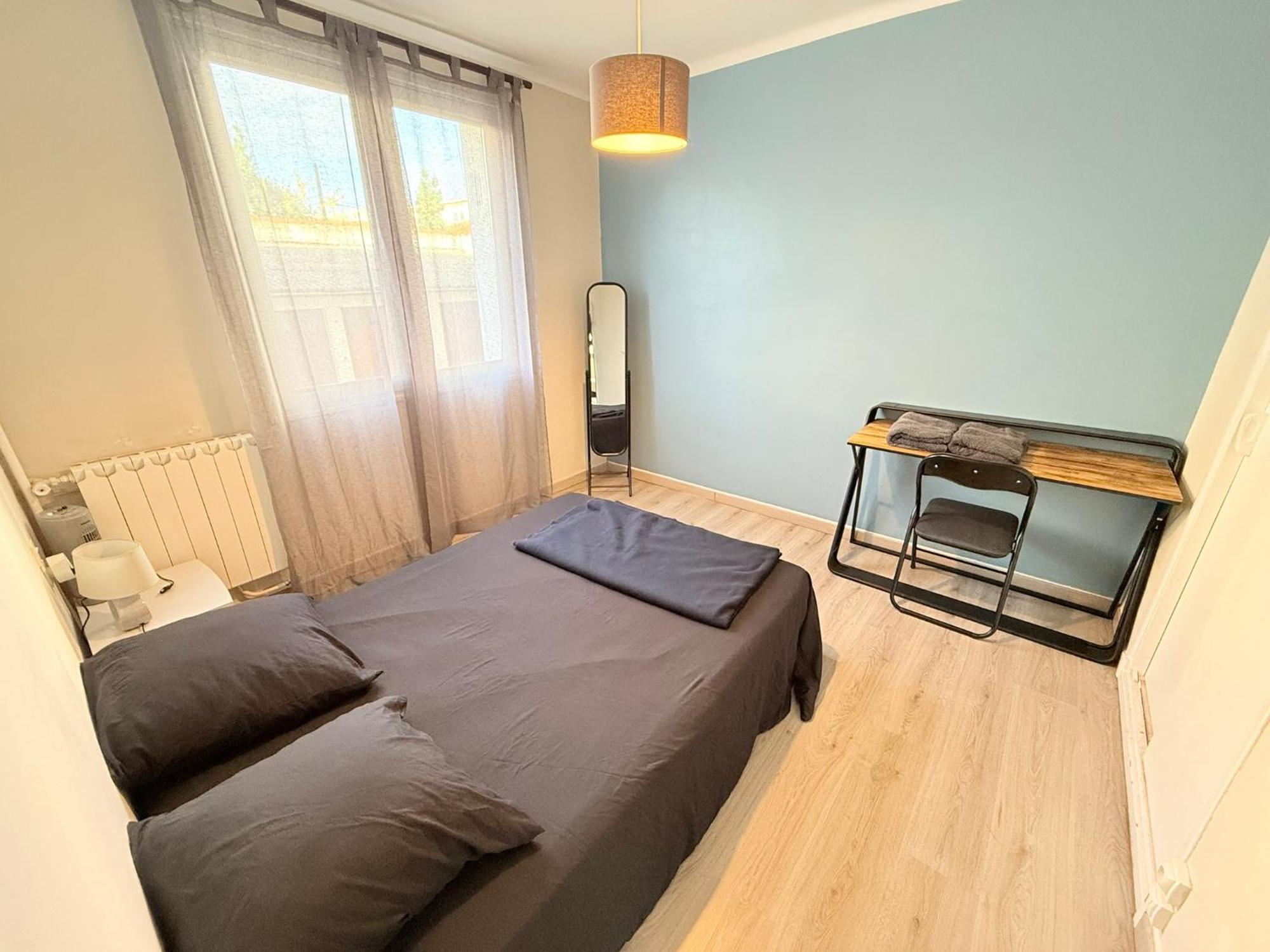 Les Arenes De Nimes - Centre Ville 10 Min Gare -Parking- 2 Chambres Εξωτερικό φωτογραφία