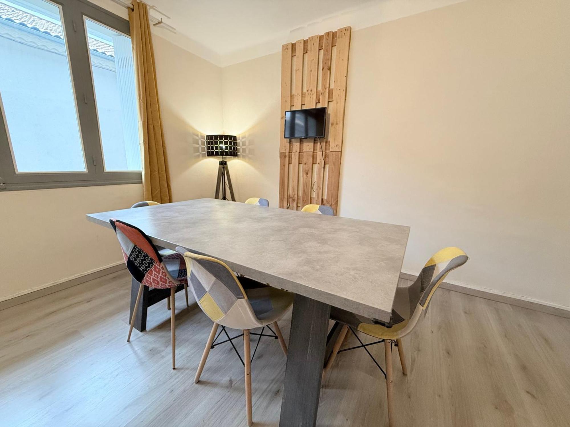 Les Arenes De Nimes - Centre Ville 10 Min Gare -Parking- 2 Chambres Εξωτερικό φωτογραφία